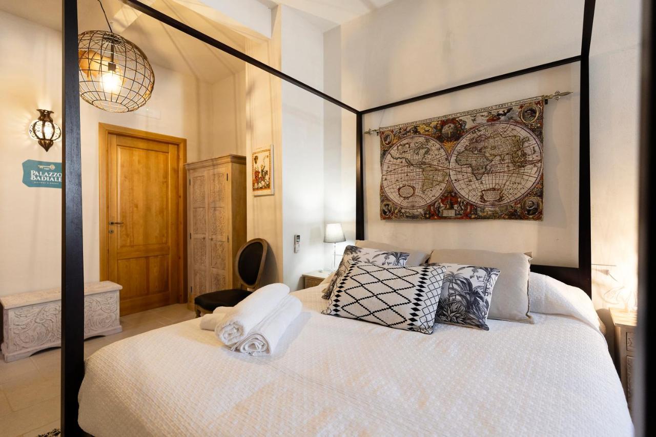 Palazzo Badiale History&Rooms Atella Extérieur photo